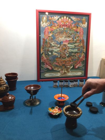 Resina per bruciare l'incenso di purificazione tibetana + rotolo di 10  carboni